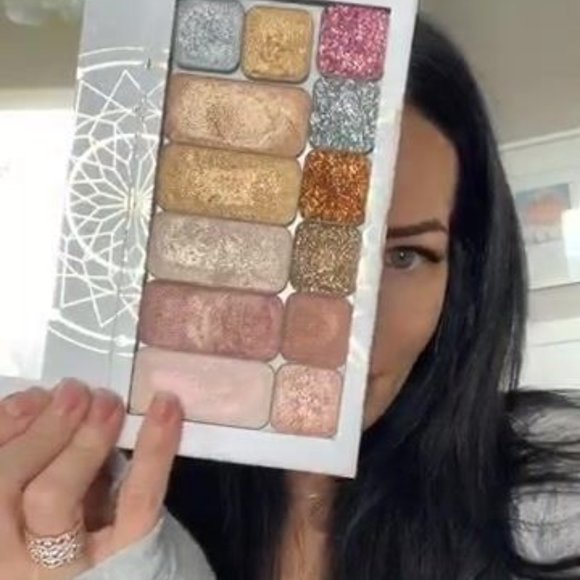 Balanced Life Makeup with Jenn - Picture 11 of 14